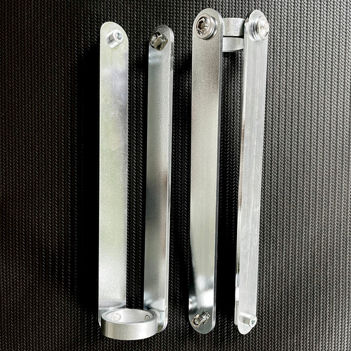 Foto des COMO CrossLock Lieferumfangs: 2 Querstrebenpaare mit Schrauben
